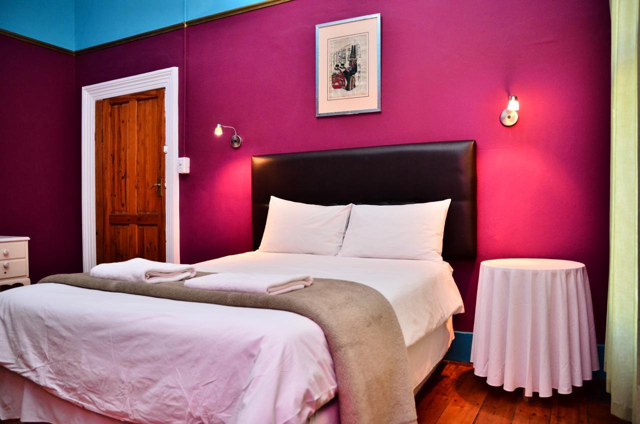 Big Blue Backpackers Hostel